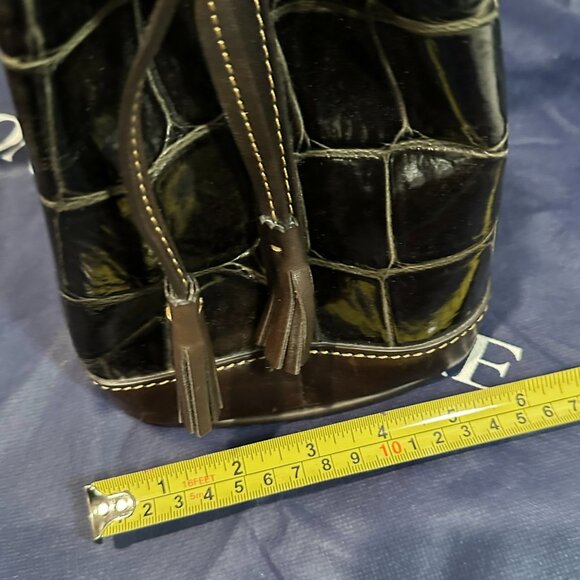 Dooney & Bourke Croc Embossed Double Strap Tassel Shoulder Bag Keychain Dust Bag - Picture 16 of 16